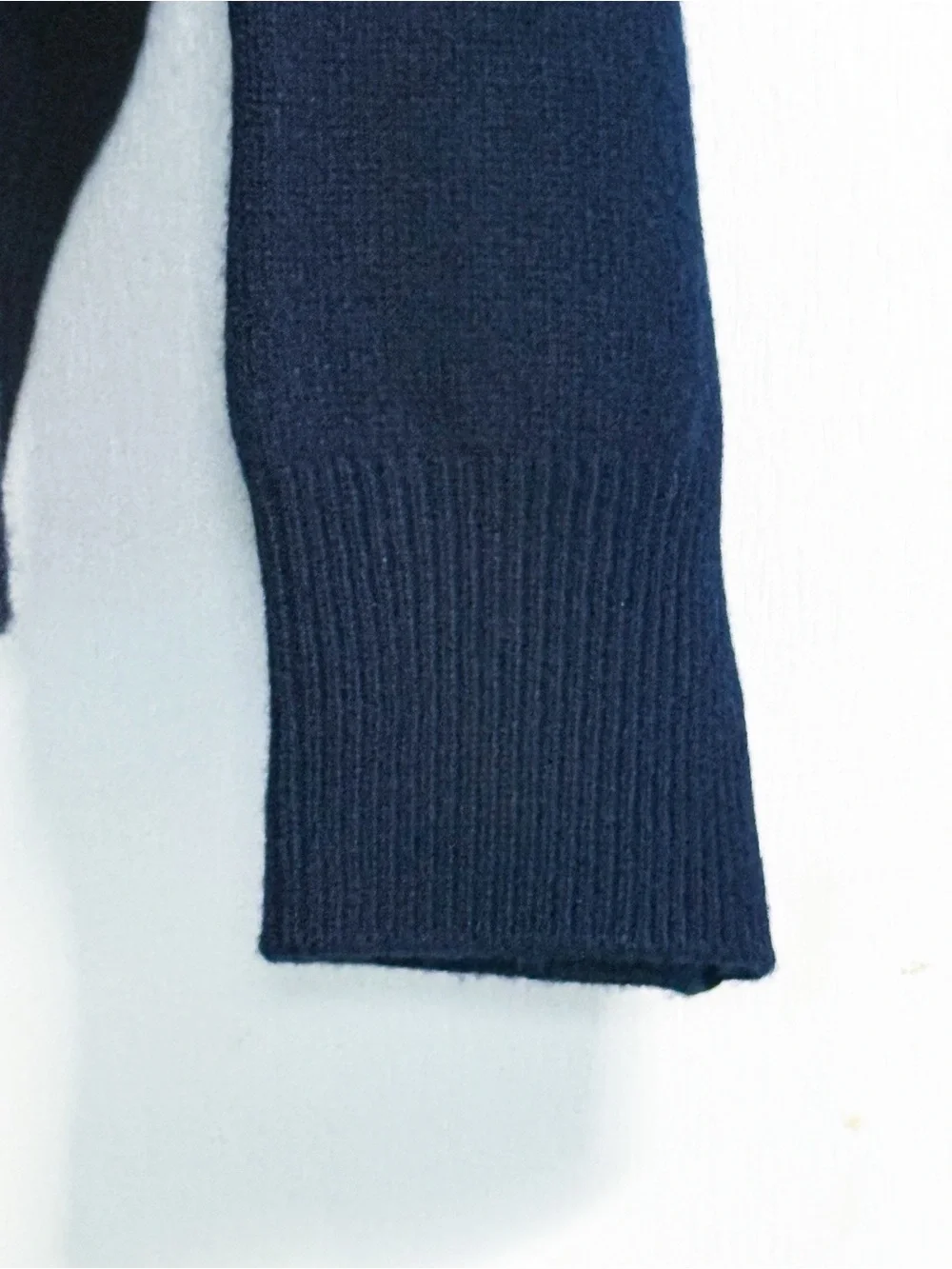 Daniel Cremieux Men’s XL 100% Cashmere V-Neck Sweater Navy Blue